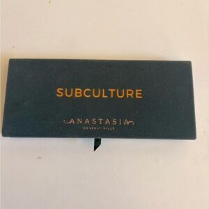 Anastasia Beverly Hills Eyeshadow Palette - Bold and Earthy Tones